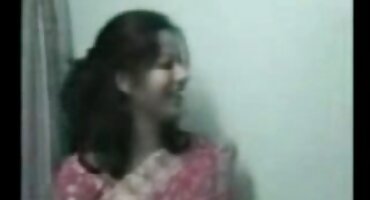 Cô đến để fuck và người hàng xóm da đen đã có một chuyến thăm bạn xxx nung lon bè