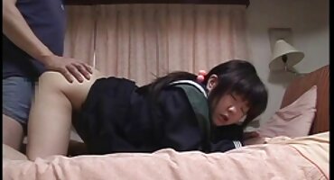 Trưởng thành cô gái tóc vàng ngón video phim sex bo chong nang dau tay có lông âm đạo trên các dresser