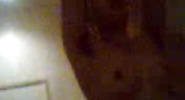 Striptease đen người stimulates cô gái trong các hội trường phim les xxx đến blo