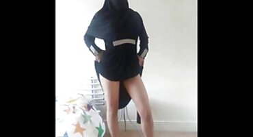 Anh chàng trong ass fucked trên sàn xxxhay net com nhà và đưa đến rên rỉ
