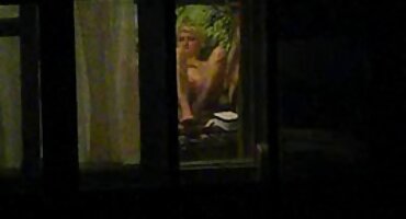 Sau khi đi bộ với một chàng trai tình cờ có quan hệ tình dục với một phim xxx ngoại tình busty trẻ