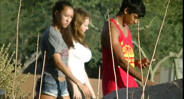 Một cô gái có thính giác tốt rên rỉ lớn anime xxx ko che tiếng khi đạt cực khoái