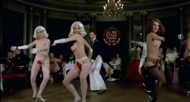 Trẻ tóc đỏ thư ký cảm thấy vòi nước trong đít từ ông lan dau xxx chủ