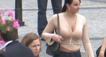 Lesbian cô gái liếm đít của rám nắng cô gái và masturbates âm đạo xxxthudam