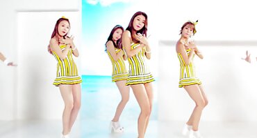 Anh ta giúp mẹ của một người bạn kéo hộp và đồng thời ôm phim xxx hay bà già