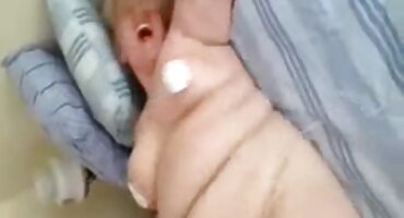 Đồng xxx bu lon tính nữ