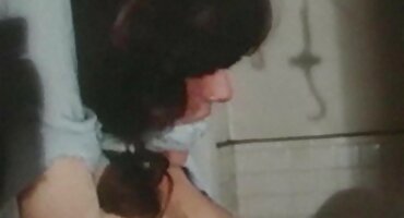 Trẻ cô dâu hút đen vòi nước của chồng người clip xxx bạn