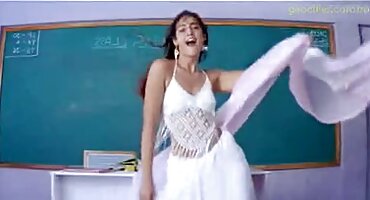 Vẻ đẹp hiếu chiến đã phim xxx co giao bị phục kích bởi một bộ lạc biến thái