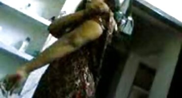 19 tuổi brunette mất đối tác của khỏe mạnh vòi nước trong quay len xx cô ấy miệng đến hút vòi nước