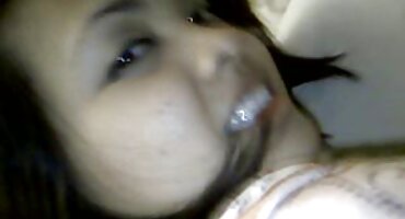 Instasamka masturbates và films tình dục một mình tại nhà với cô ấy phim xxx tokuda yêu thích đồ chơi dildo